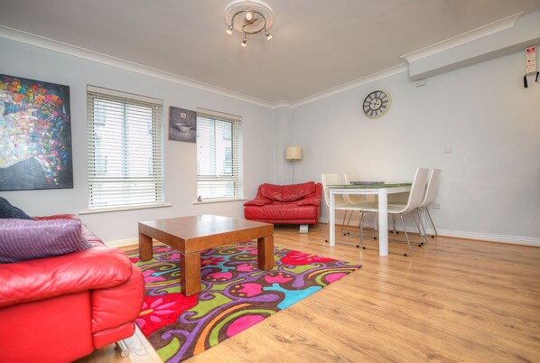 TV - #7 Downtown Townhouse (Galway)