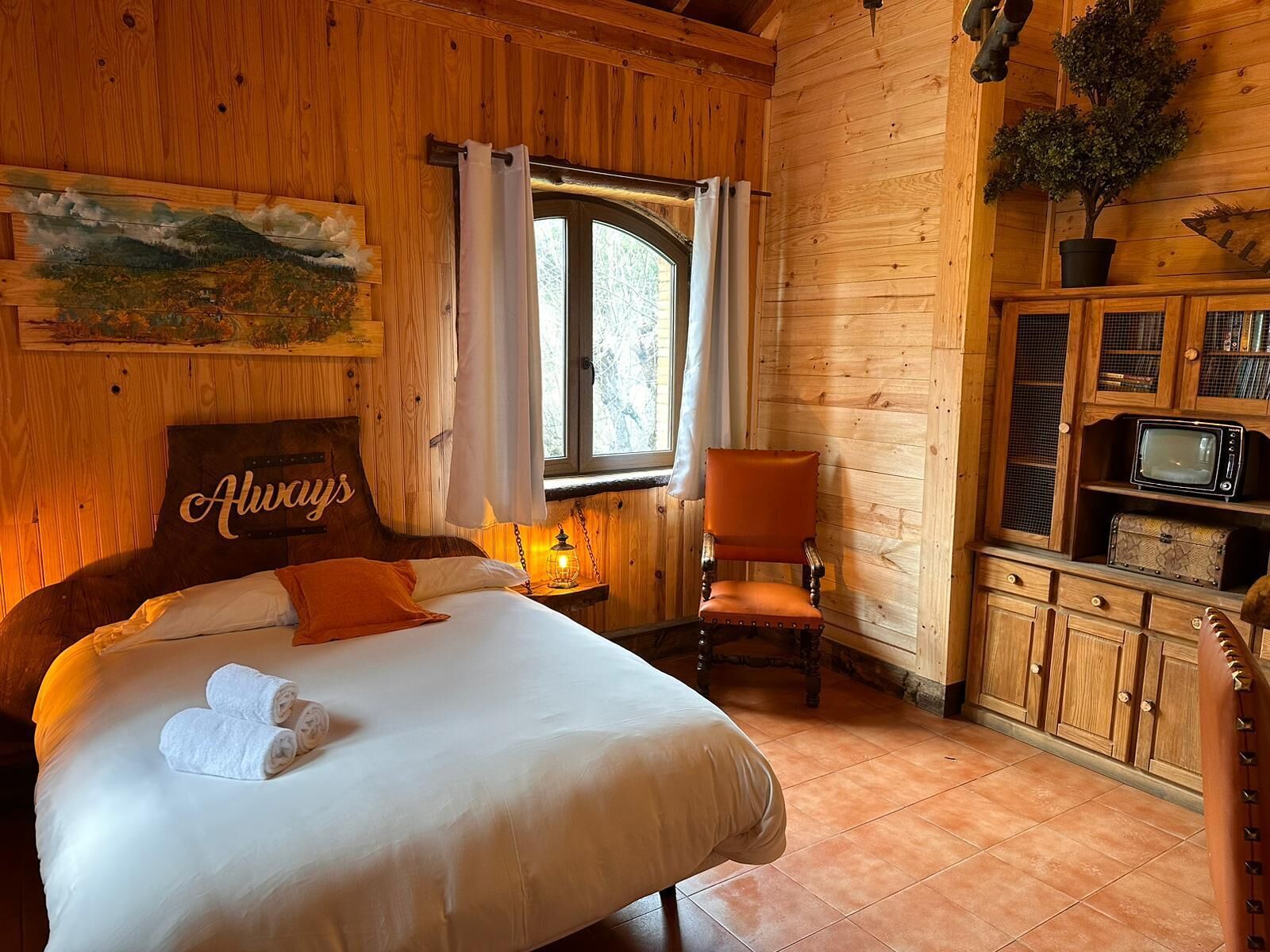 Deluxe Room (Pinareja) | Free WiFi, bed sheets