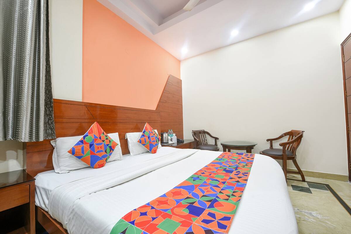Deluxe Room | Desk, soundproofing, WiFi (free), bed sheets