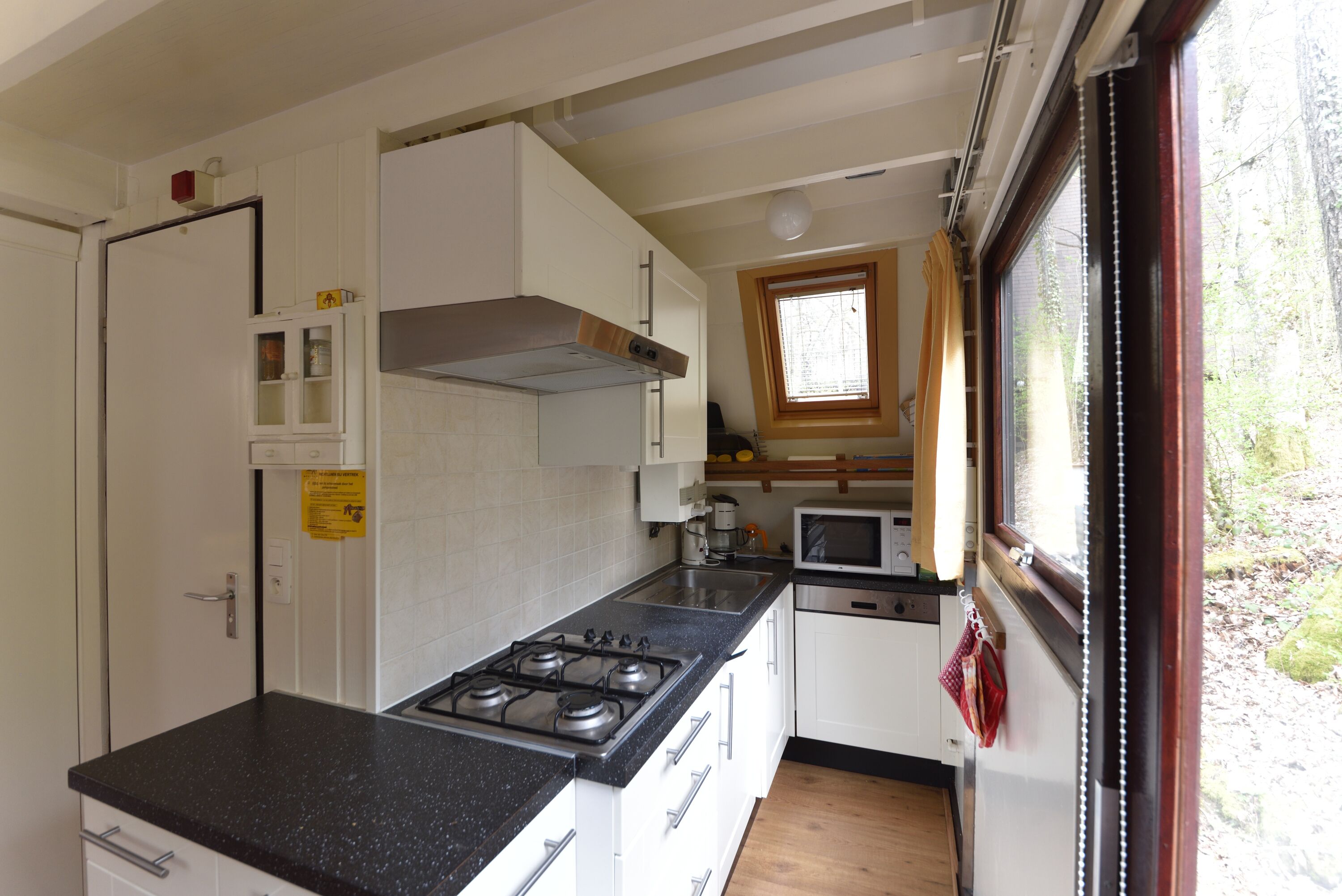 Chalet No. 127 in a quiet location in a wooded area