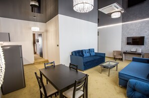 Businesshuoneisto (Silver) | Oleskelualue | Älytelevisio