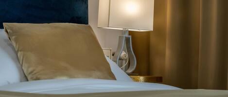 Deluxe Studio | 1 bedroom, in-room safe, individually decorated, individually furnished