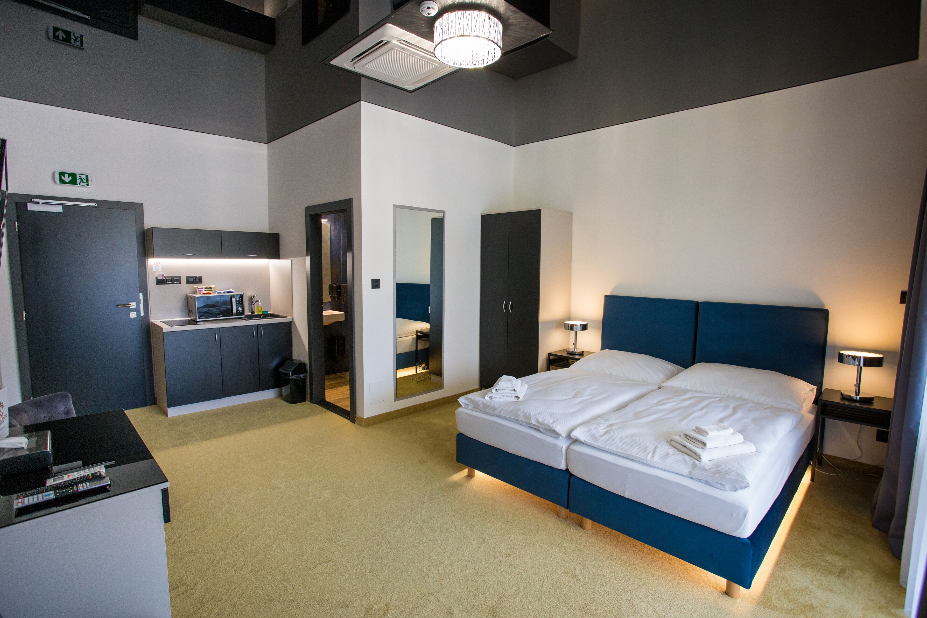 ดีลักซ์สตูดิโอ | ตู้นิรภัยในห้องพัก, ห้องพักตกแต่งอย่างมีเอกลักษณ์, ตกแต่งพิเศษโดยเฉพาะ