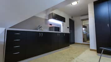 1 habitación y caja de seguridad en la habitación