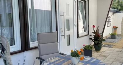 Casa de vacaciones en una zona tranquila y cerca del bosque.