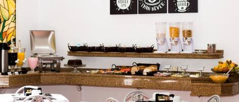 Free daily buffet breakfast