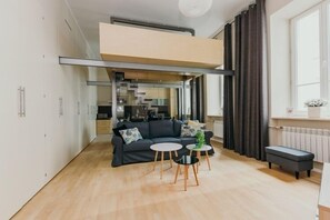 Apartamento superior | Sala de estar | TV LED