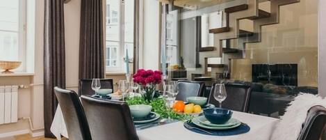 Superior Apartment | Private kitchen | Full-size fridge, microwave, oven, stovetop