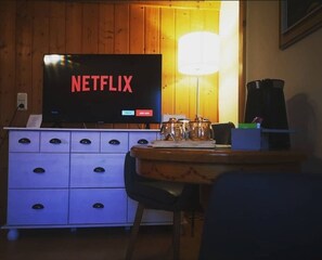 Free WiFi, bed sheets - Rosy's House Pension Privatzimmer (Bad Goisern)