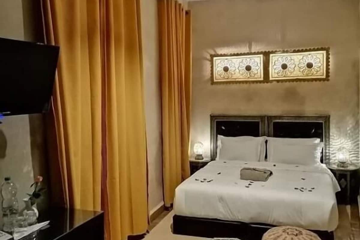 Chambre Double ou avec lits jumeaux | Coffres-forts dans les chambres, rideaux occultants