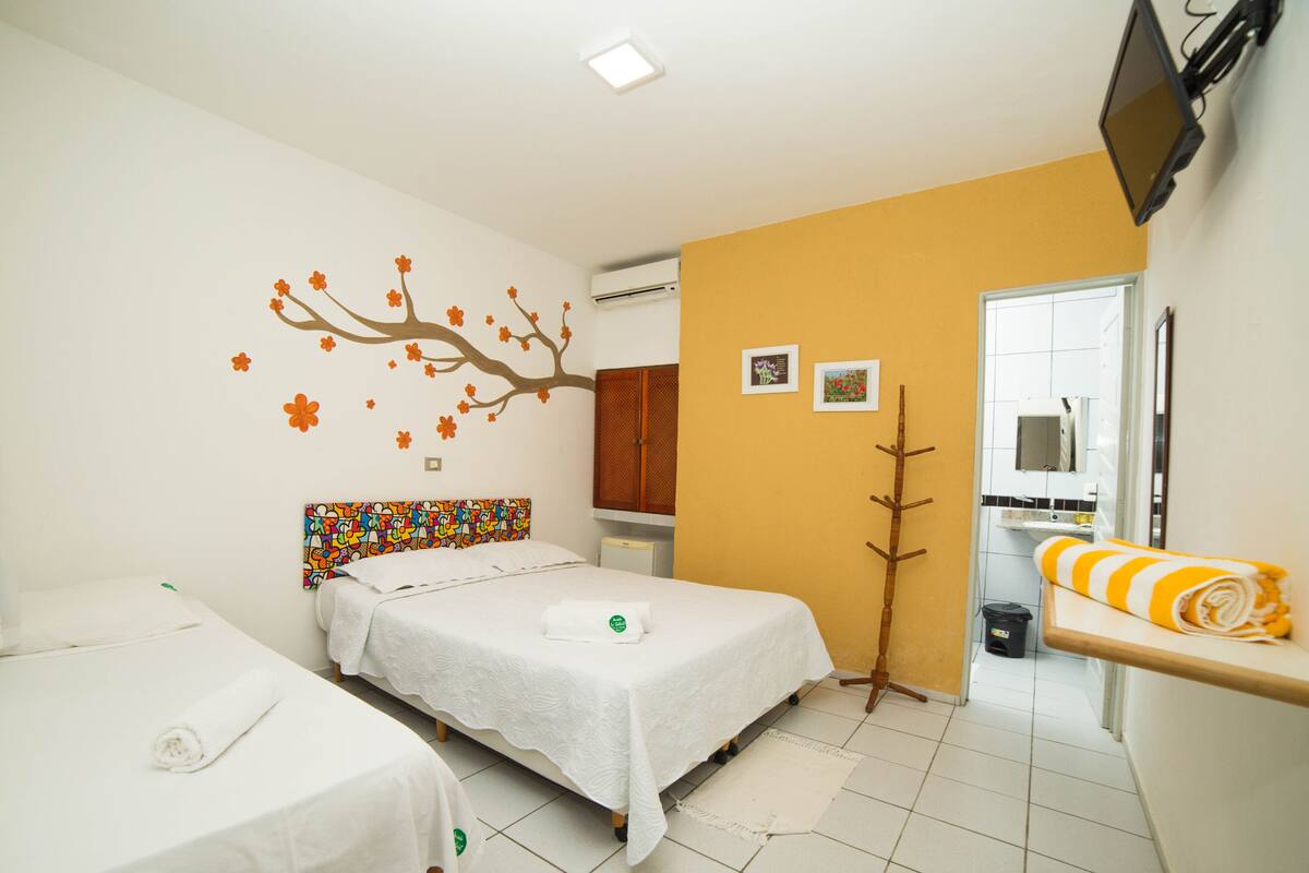 Minibar, wifi gratis, ropa de cama