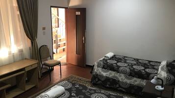 Premium bedding, in-room safe, desk, laptop workspace