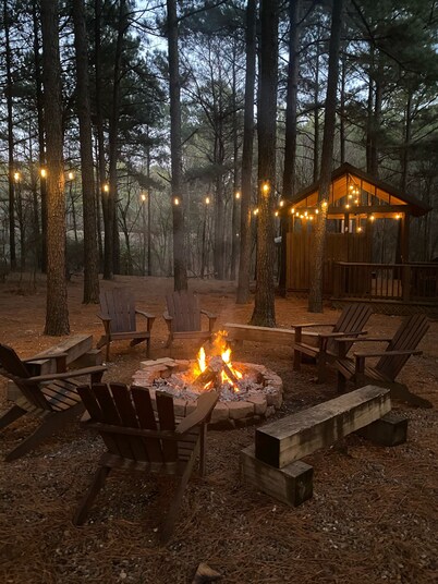 The Dreamcatcher,Broken Bow Lake/Beavers Bend,1.6 Acre lot,wrap porch/hot tub