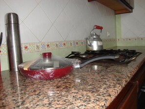 Leilighet – superior, 2 soverom | Eget kjøkken | Kjøleskap, mikrobølgeovn, ovn og kokeplater