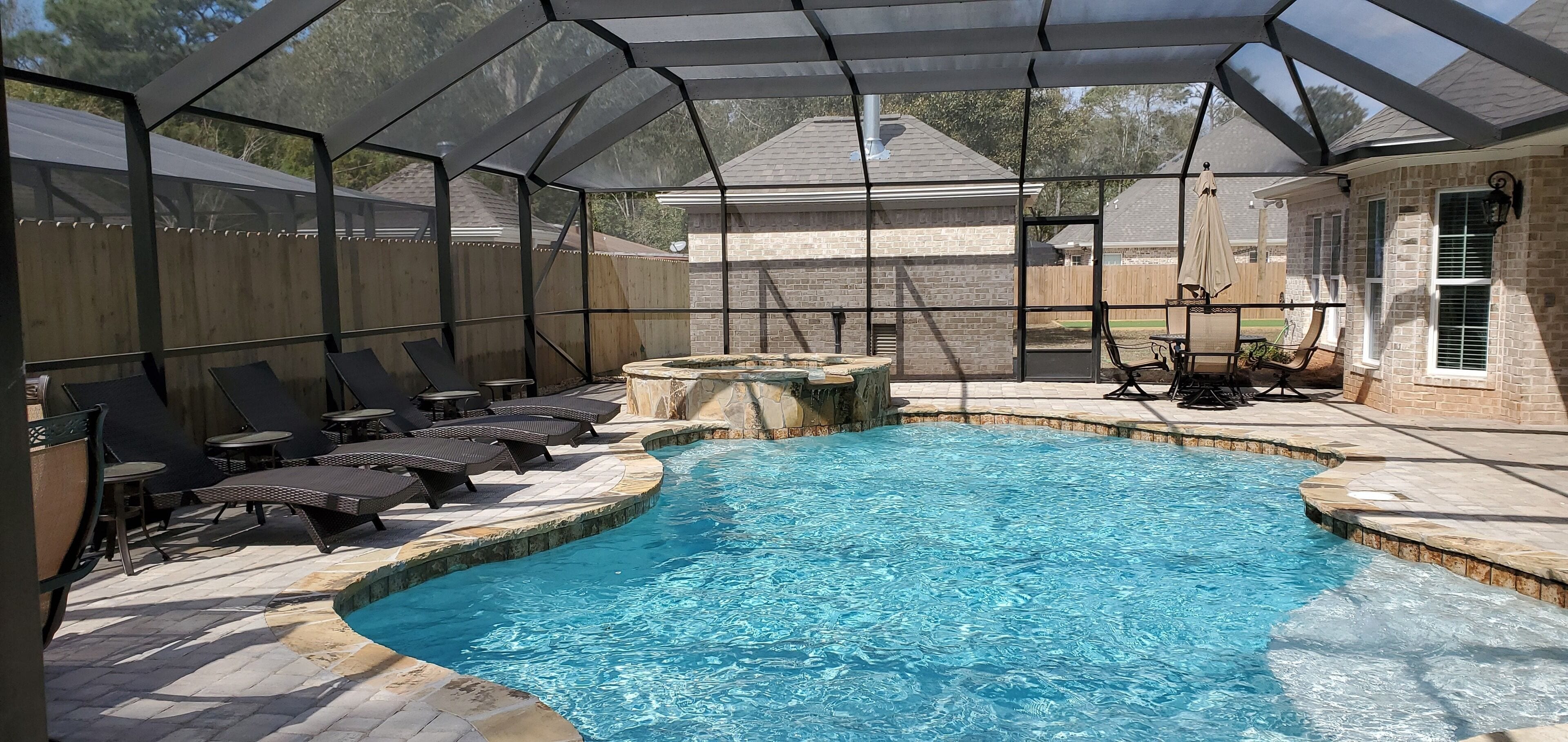  Gorgeous Home ~ Sleeps 24/ 7BR/6BA Private Pool/Spa, Pets, Close to Beach & Ent