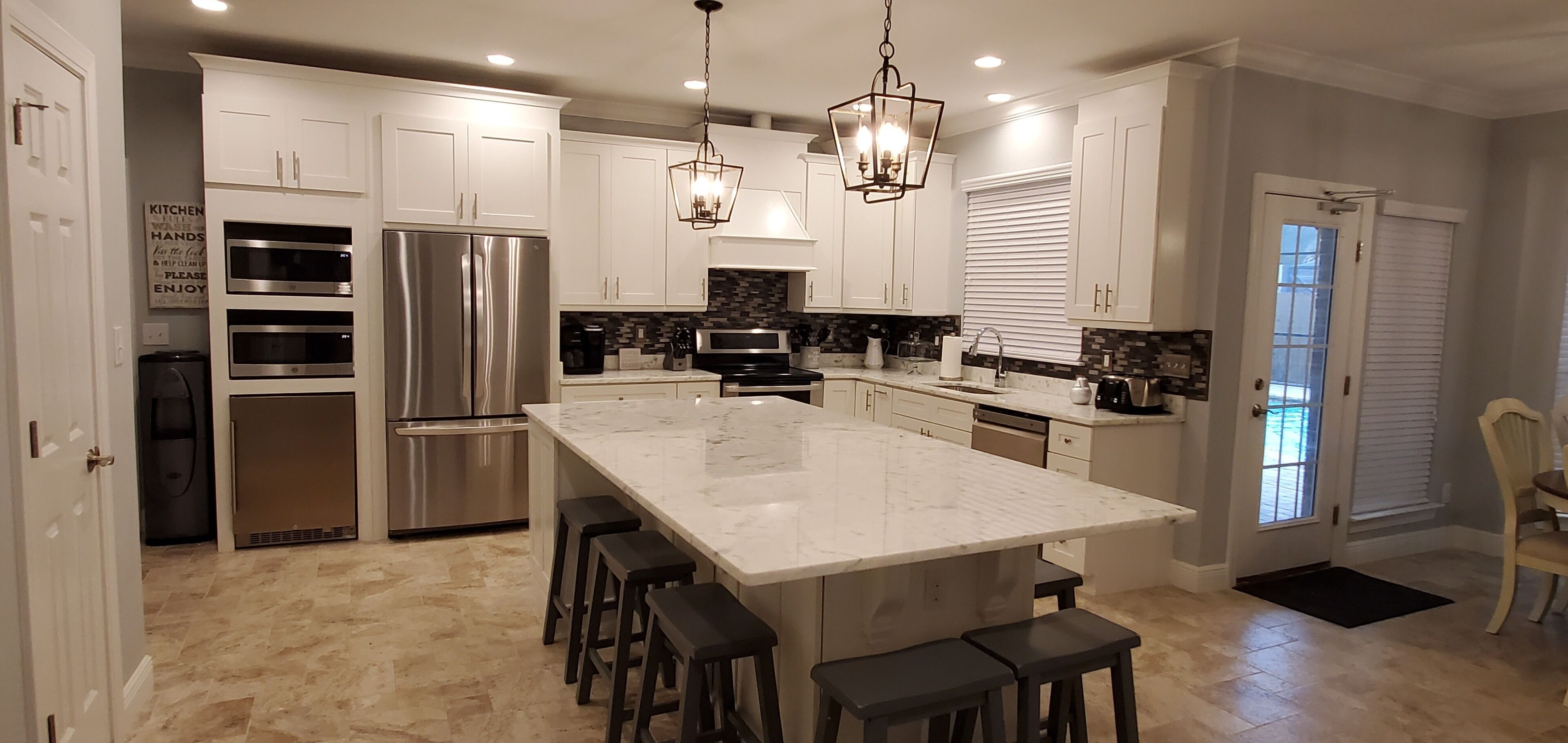  Gorgeous Home ~ Sleeps 24/ 7BR/6BA Private Pool/Spa, Pets, Close to Beach & Ent