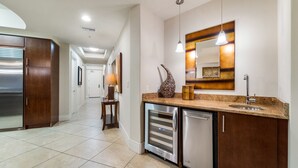 3 bedrooms, WiFi (free) - Gulf-front Three Bedroom - Tpc1402 (Orange Beach)