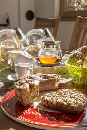 含每日全套早餐