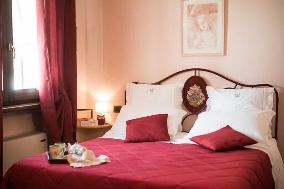 Quarto casal standard | 1 quarto, individualmente decorados, individualmente mobiliados