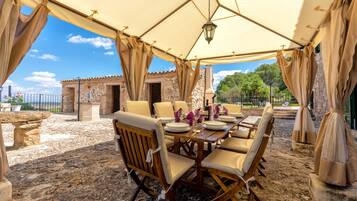 Restauration extérieure