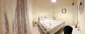 Ropa de cama de alta calidad, decoración personalizada y escritorio 