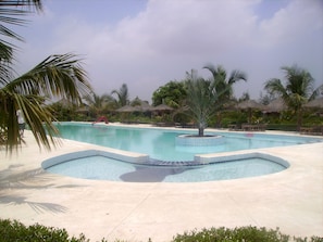 Innenpool, Außenpool