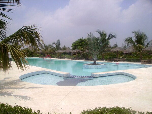 Piscine couverte, piscine extérieure