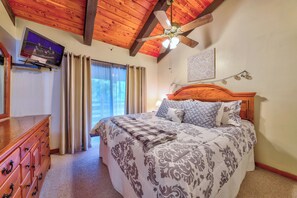 Condo, Multiple Beds, Kitchen, Mountain View | 1 bedroom, individually decorated, individually furnished, free WiFi