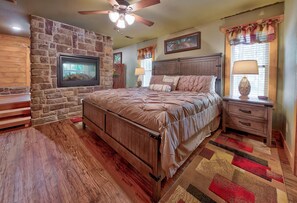 House, Multiple Beds, Hot Tub | 5 bedrooms, individually decorated, individually furnished, desk - Break Time (Gatlinburg)