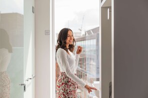 Triple Room | Roupas de cama antialérgicas, cofres nos quartos
