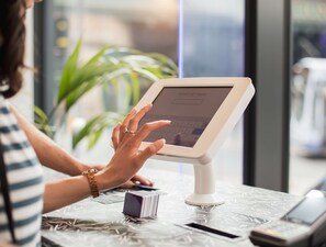 Check-in-/Check-out-Schalter