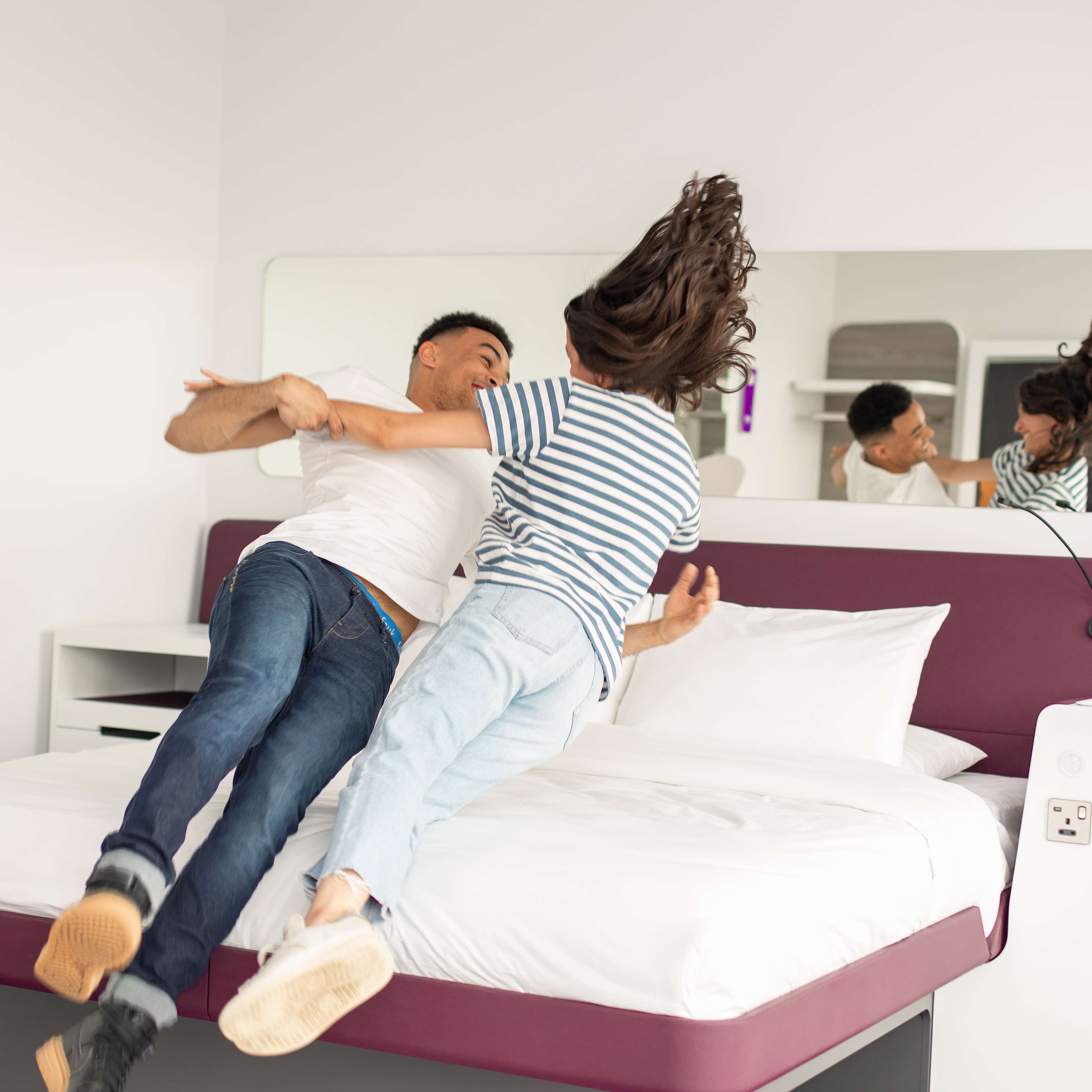 Premium Queen | Hypo-allergenic bedding, in-room safe, laptop workspace, free WiFi