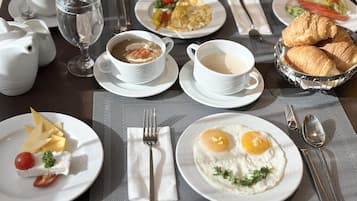 Dagelijks ontbijtbuffet (toeslag)