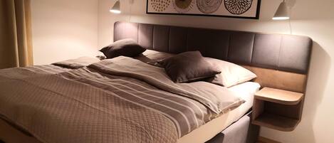 2 chambres, coffre-fort, Wi-Fi, literie fournie