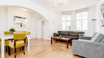 Appartement, 1 chambre | Coin séjour