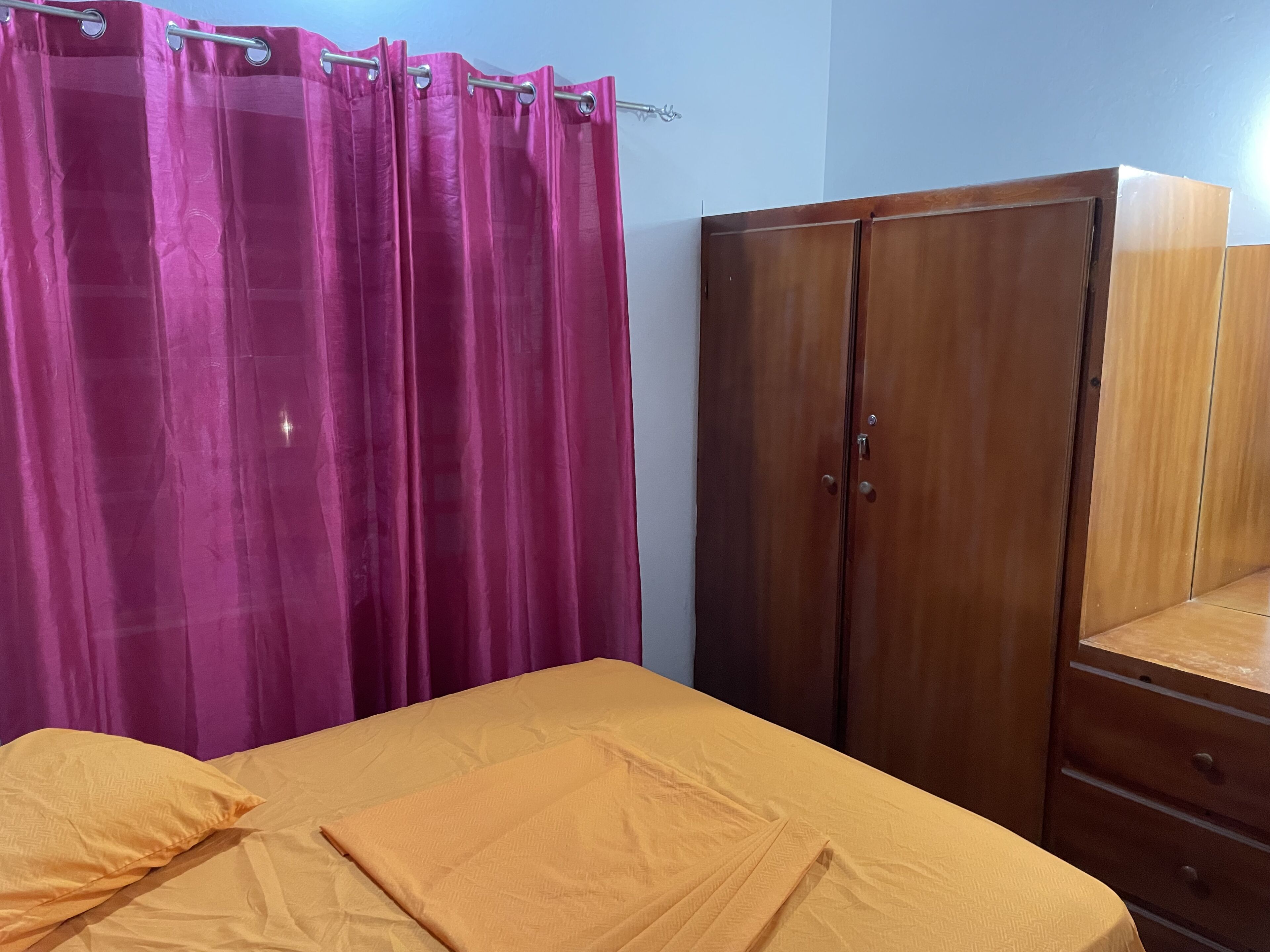 3 bedrooms, in-room safe, iron/ironing board, free WiFi