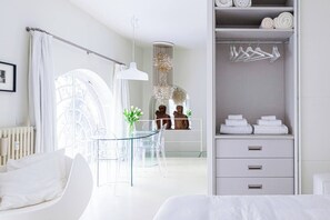 Desk, iron/ironing board, internet, bed sheets