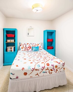 2 bedrooms, iron/ironing board, travel cot, WiFi