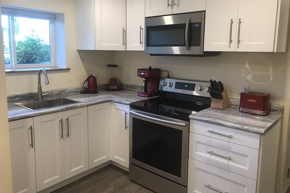 Brand new furnished self contained suite