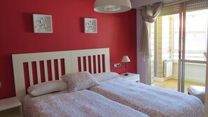 3 sovrum, skrivbord, ljudisolering och strykjärn/strykbräda