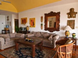 Televisor LED de 32 polzades amb canals per satèl·lit i televisor 