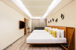 เครื่องนอนระดับพรีเมียม, เตียง Tempur-Pedic, มินิบาร์