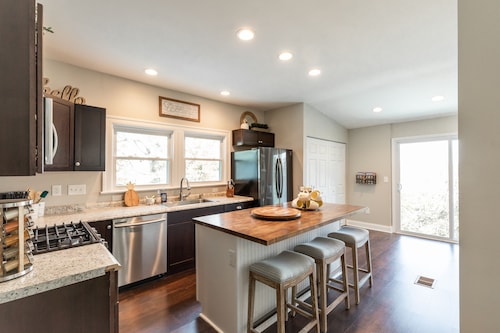 Pineapple Paradise 3 miles to downtown Cincinnati