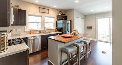 Pineapple Paradise 3 miles to downtown Cincinnati