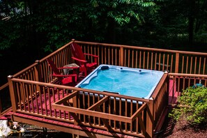 Tina de hidromasaje al aire libre