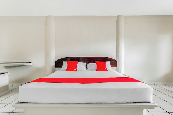 Superior Room | Soundproofing, free WiFi, bed sheets