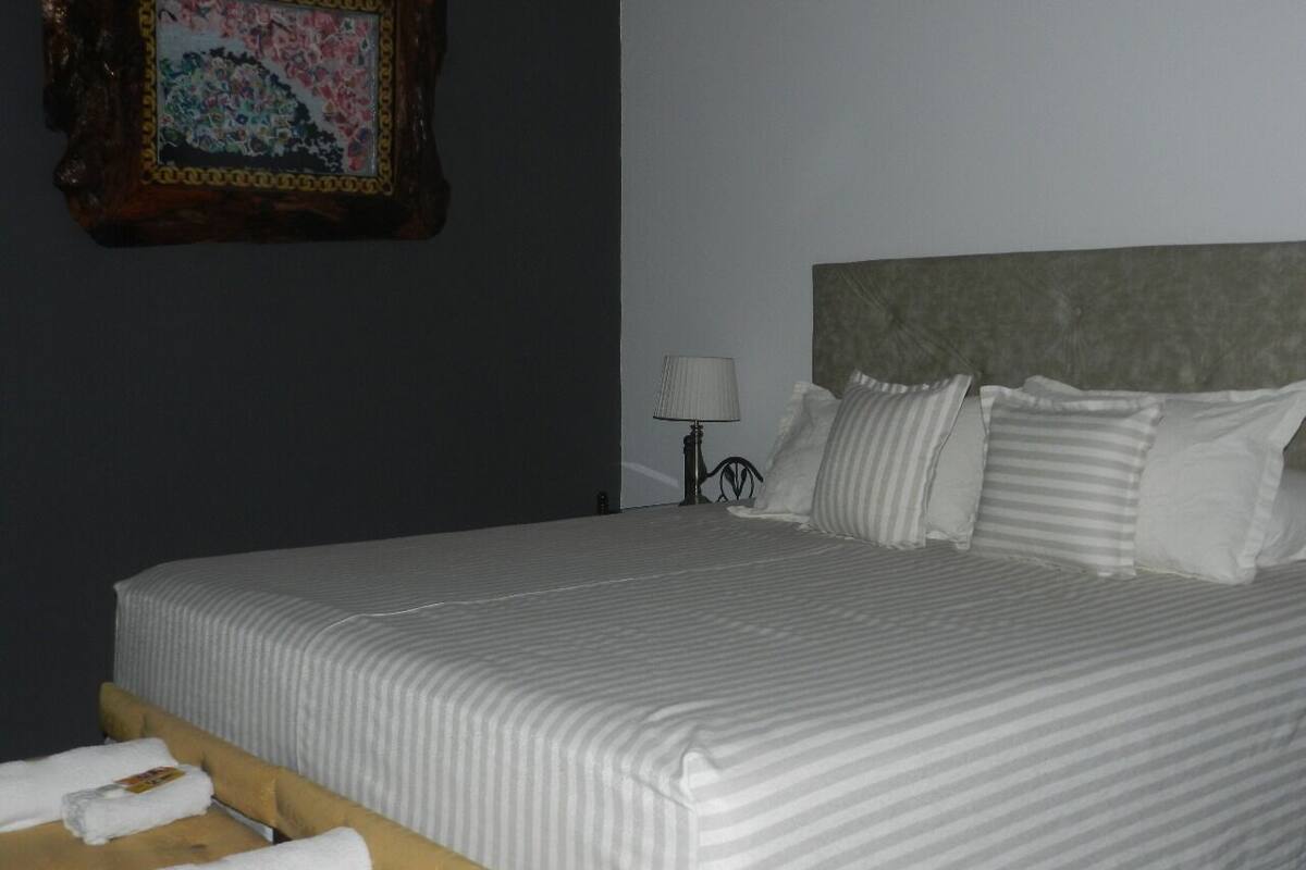 Phòng 3 | Màn/rèm cản sáng, truy cập Internet không dây miễn phí, bộ trải giường