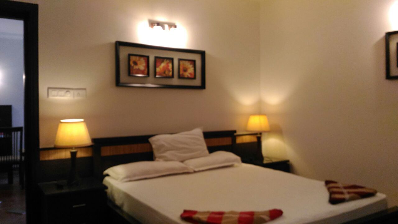 Hermitage luxury apartment at Prime location near all famous beaches.