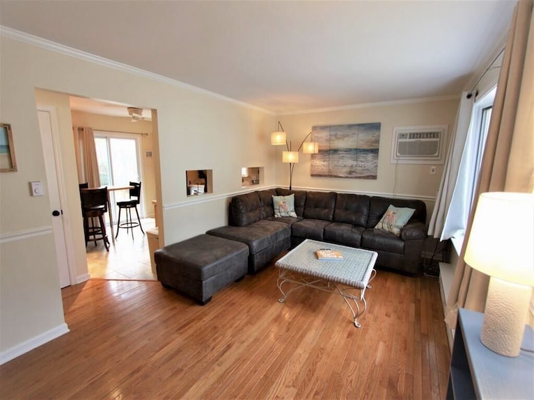 Pet Friendly Cottage By The Delaware Bay-townbank - Cape May, NJ
