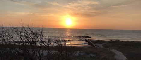 Beach nearby, sun loungers